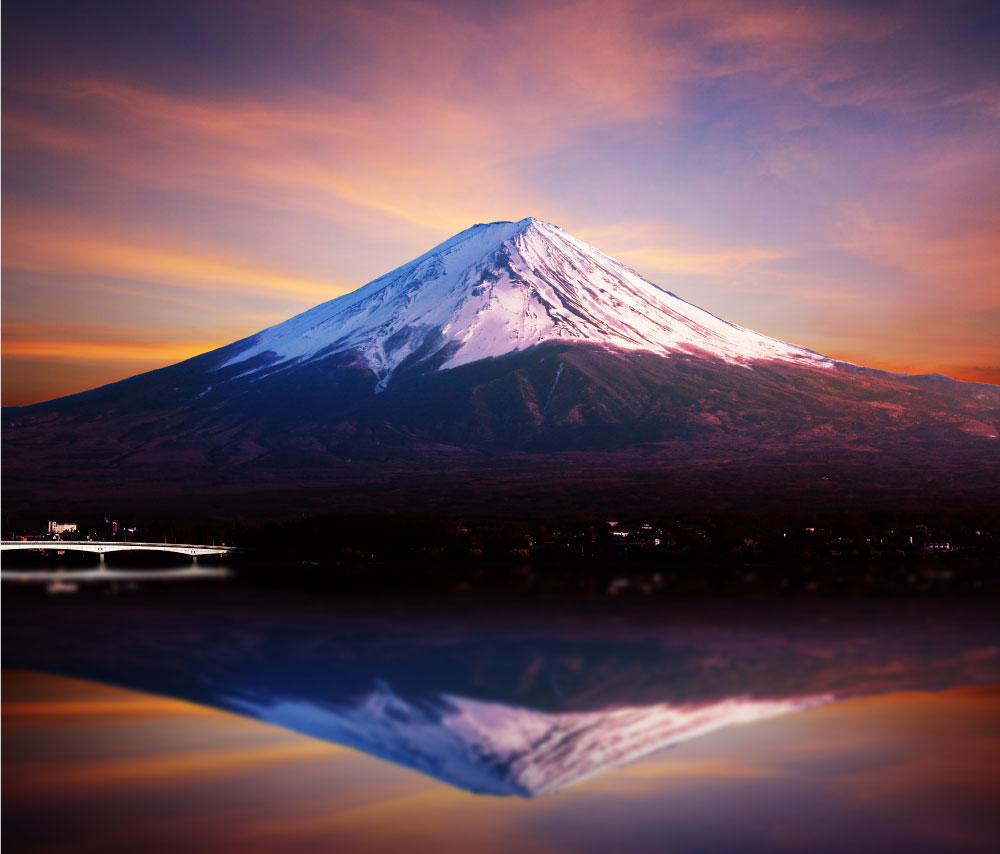 Japonska-vulkanska-gora-je-delujoč-vulkan