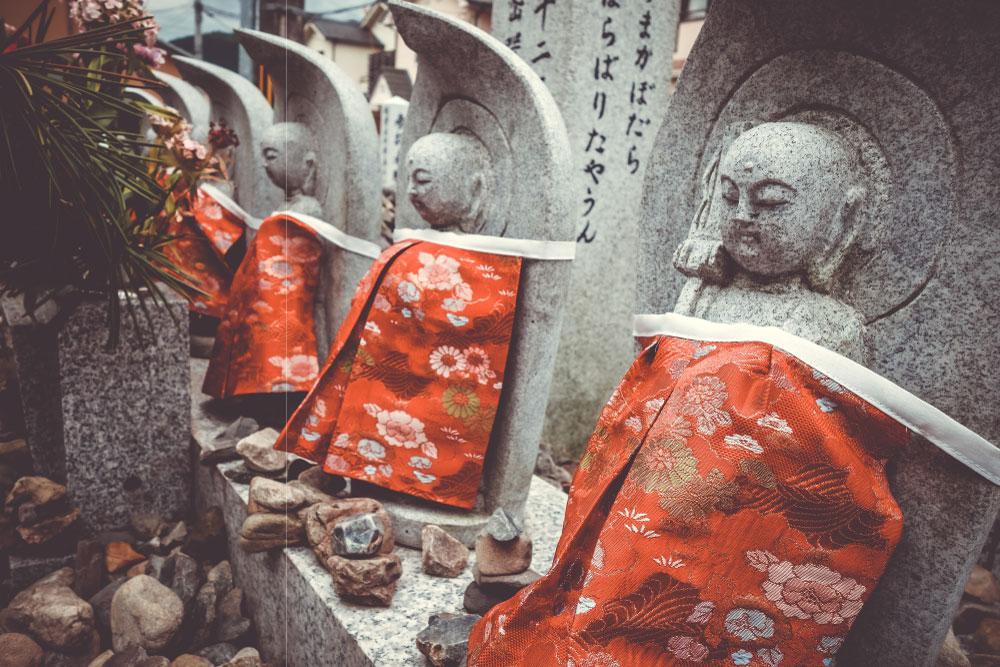 japonska-oblika-budizma-japonski-budizem-kamni